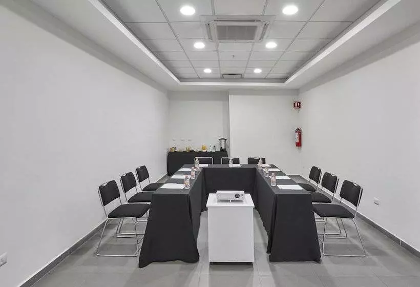Fotos del hotel City Express Junior Aguascalientes Centro:  17