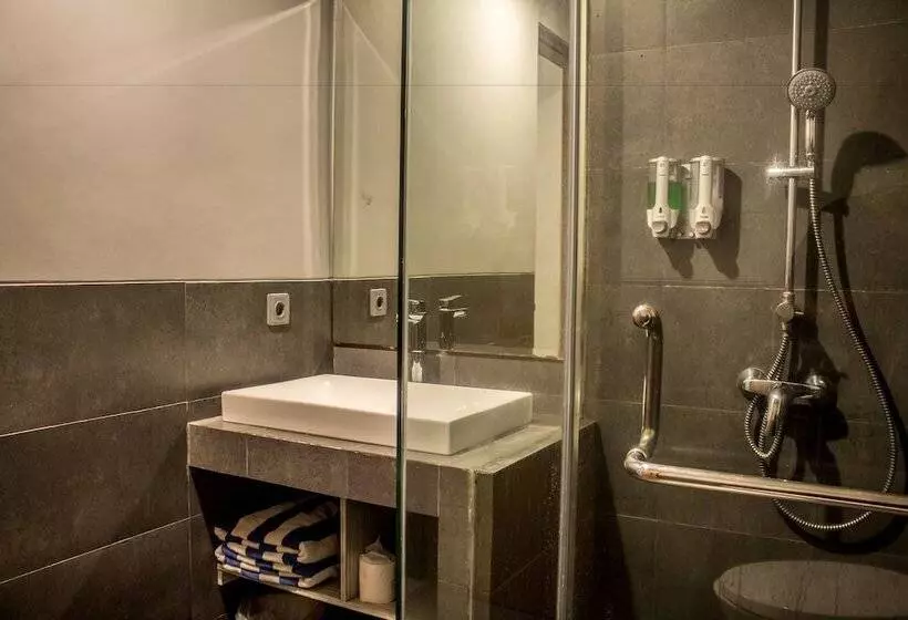 Fotos del hotel Transera Kamini Legian:  7