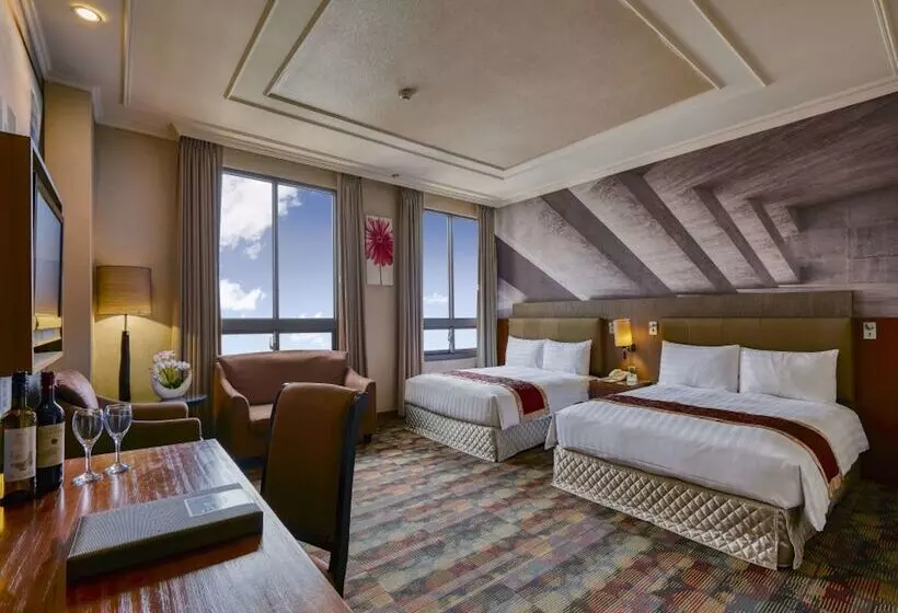 Fotos del hotel Golden Tulip Aesthetics Hotel:  2