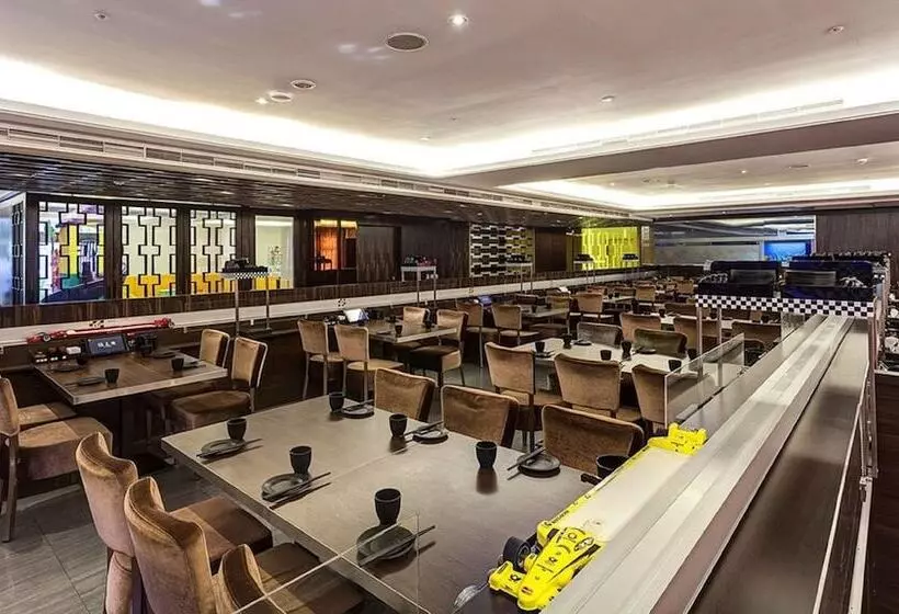 Fotos del hotel Golden Tulip Aesthetics Hotel:  13