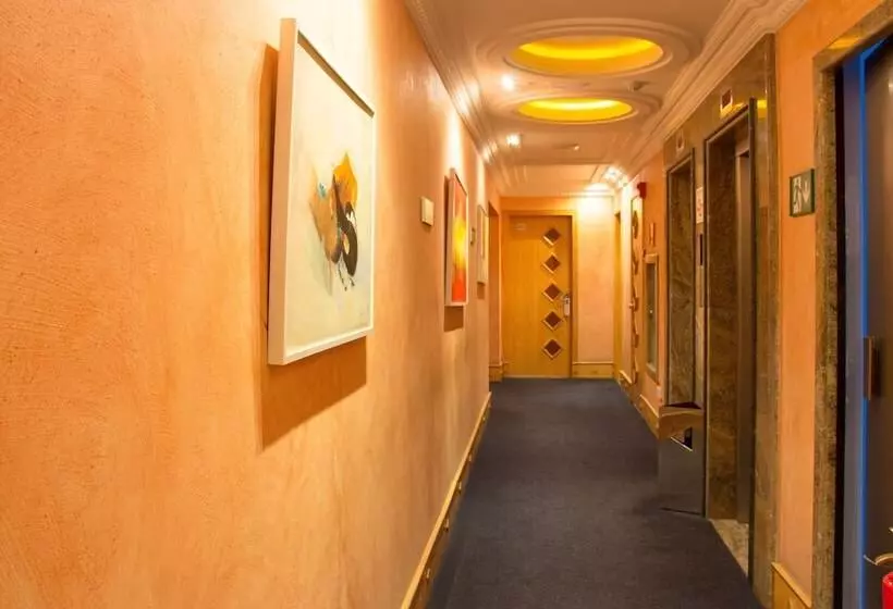 Fotos del hotel L'opera:  3