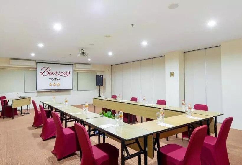 Fotos del hotel Burza  Yogyakarta:  7