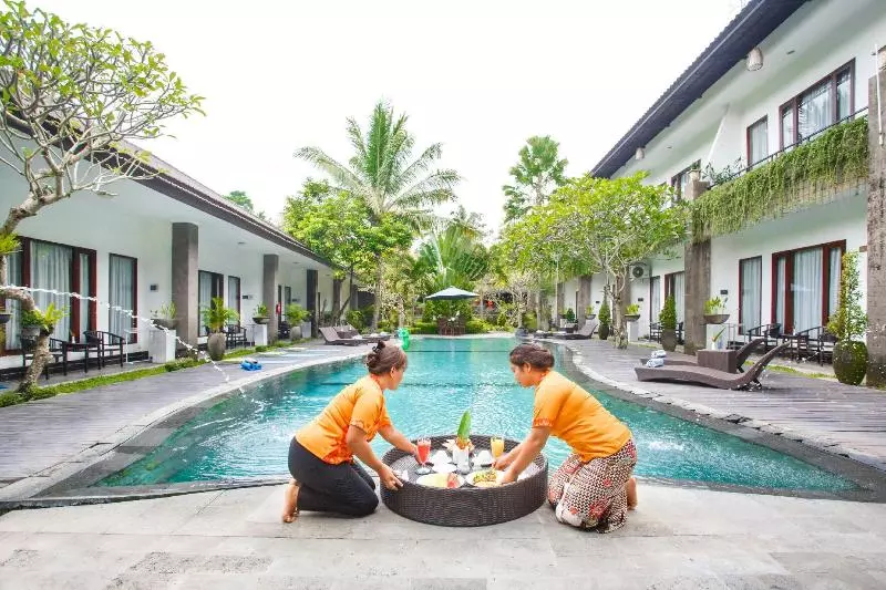Fotos del hotel Ubud Raya:  10