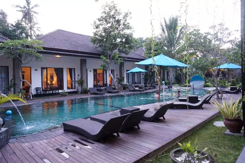 Fotos del hotel Ubud Raya:  2
