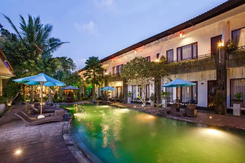 Fotos del hotel Ubud Raya:  7