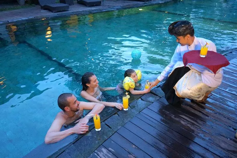 Fotos del hotel Ubud Raya:  11
