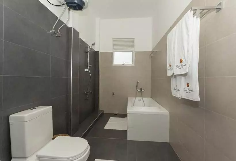 Fotos del hotel Grand Camellia:  6