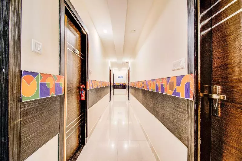 Fotos del hotel Fab Corporate Crown Koramangala  Fully Vaccinated Staff:  3