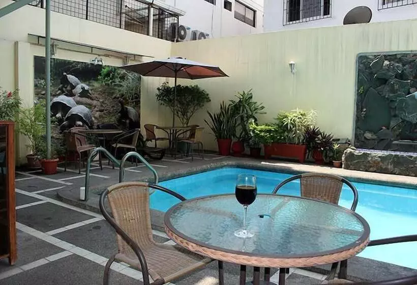 Fotos del hotel Hostal Perla Real Inn:  14