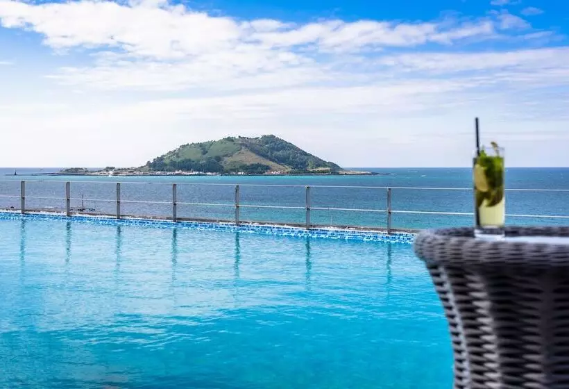 Aguila  Jeju Oceano Suite