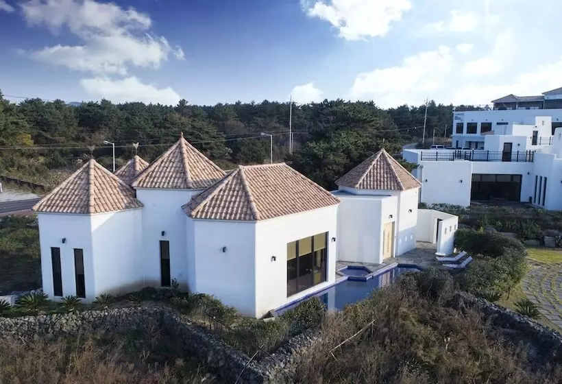 Fotos del hotel Libentia  & Pool Villa:  10