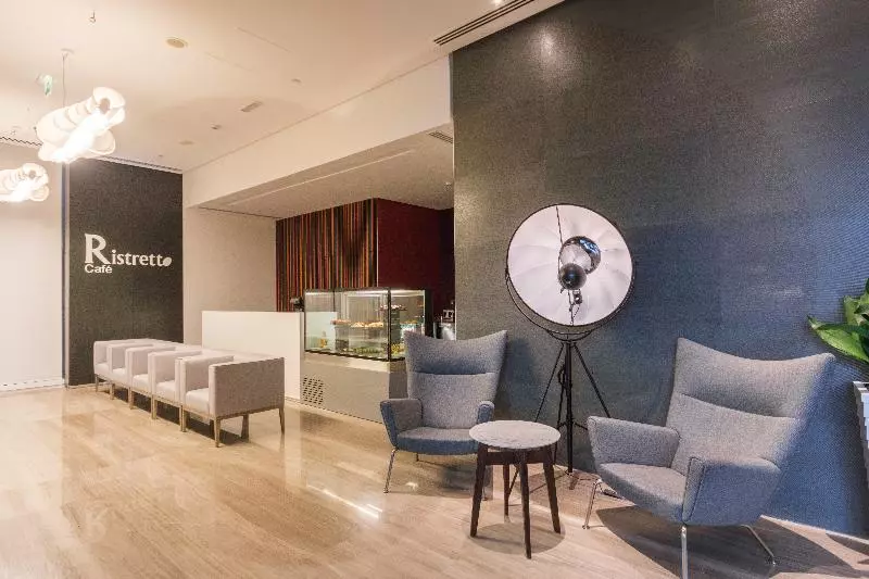 Fotos del hotel The Act  Sharjah:  24