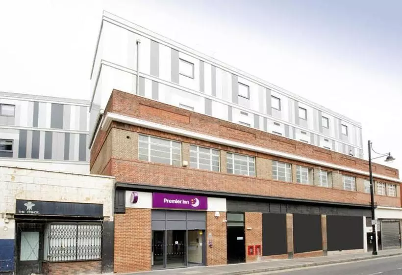 Fotos del hotel Premier Inn London Brixton:  5