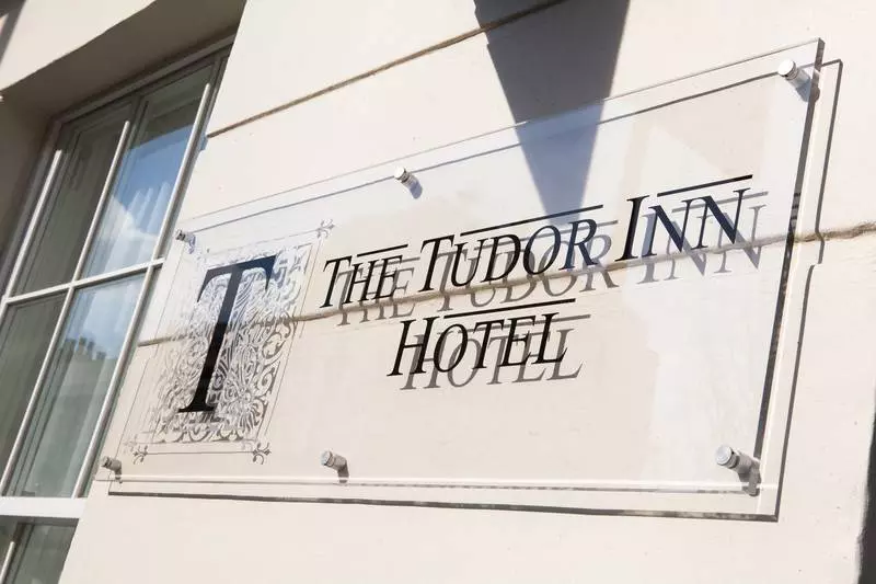 Fotos del hotel The Tudor Inn Hotel:  7