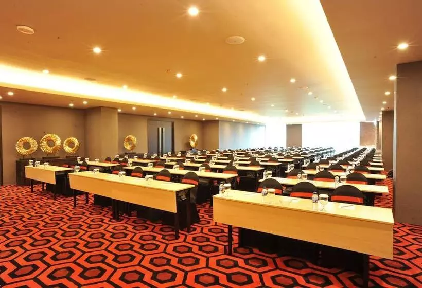 Fotos del hotel Aria Centra Surabaya:  6