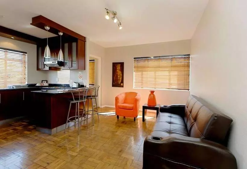 Fotos del hotel 10 On Cape Self Catering Apartments:  20