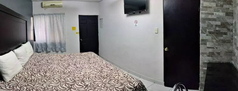 Fotos del hotel Laguna Inn:  13