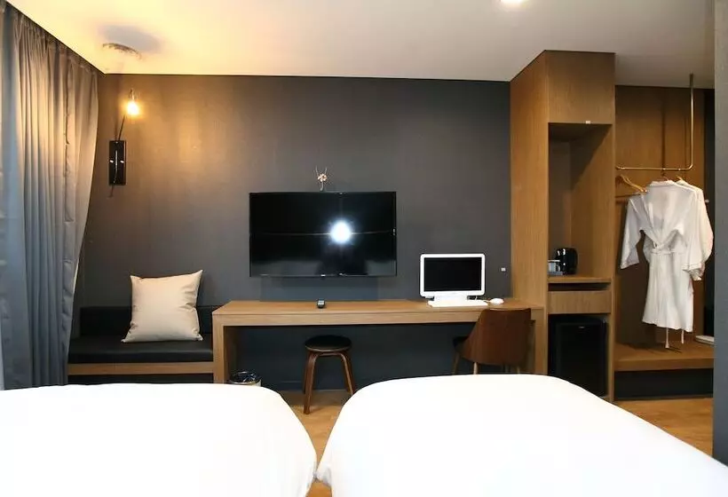 Fotos del hotel Bricks:  10