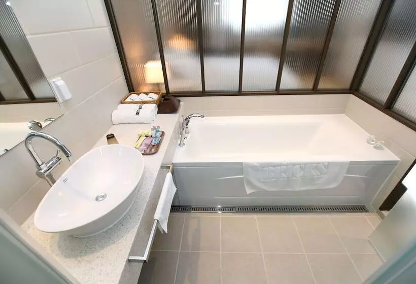 Fotos del hotel Bricks:  7