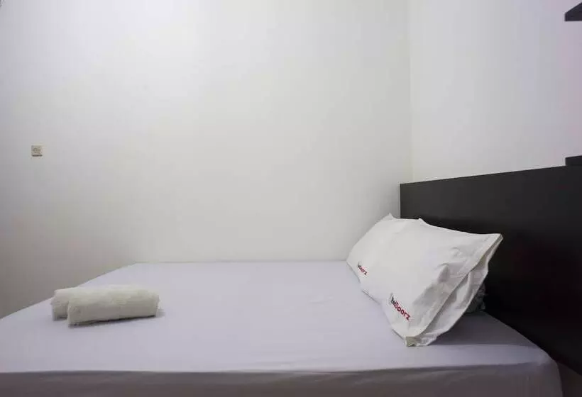 Fotos del hotel Reddoorz @ Kebayoran Lama Selatan:  12