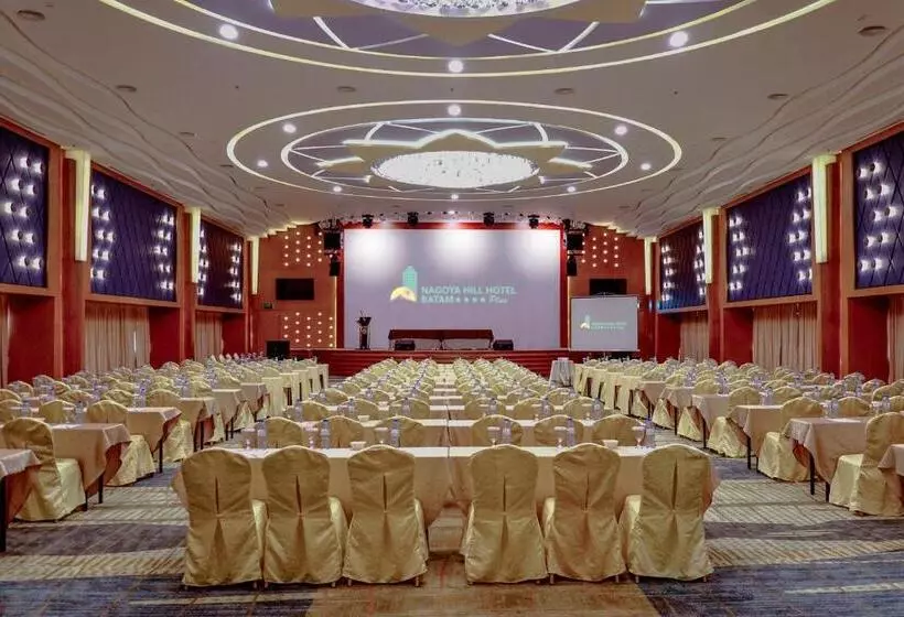 Fotos del hotel Nagoya Hill Hotel Batam:  2