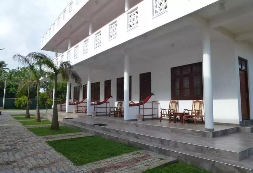 Fotos del hotel Samaru Beach House:  5