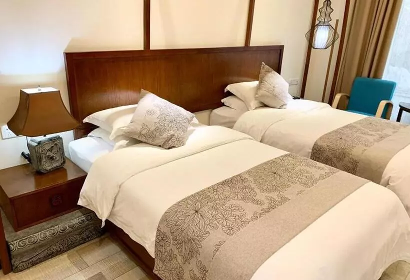Fotos del hotel Guilin Crystal Crescent Moon:  2