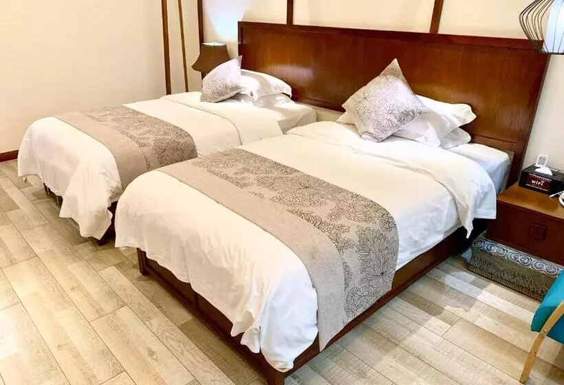 Fotos del hotel Guilin Crystal Crescent Moon:  11