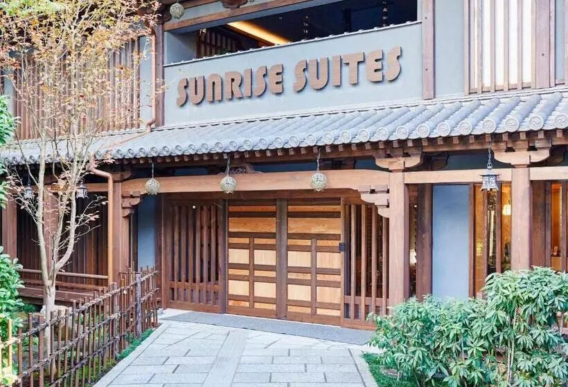 Sunrise Suites