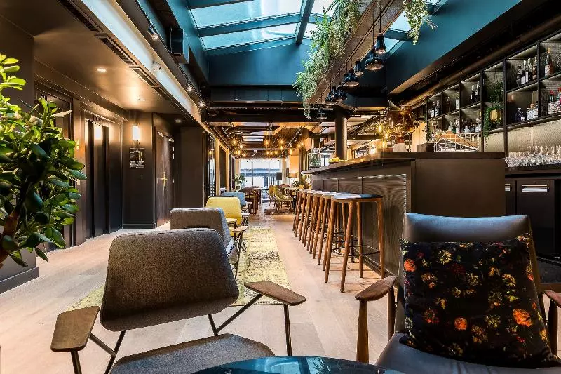 Fotos del hotel Laz' Hotel Spa Urbain Paris:  13