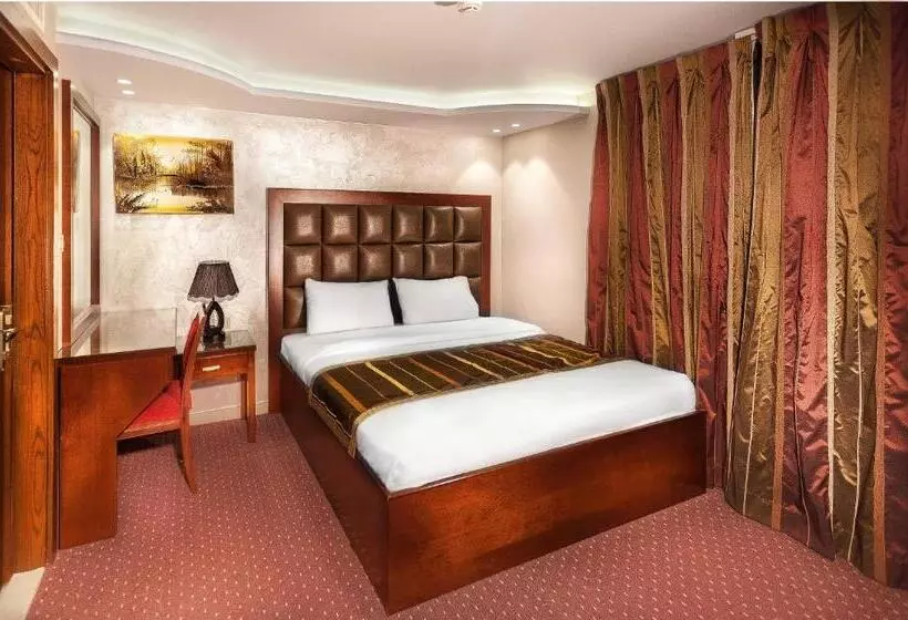 Fotos del hotel Sofia Suites:  2