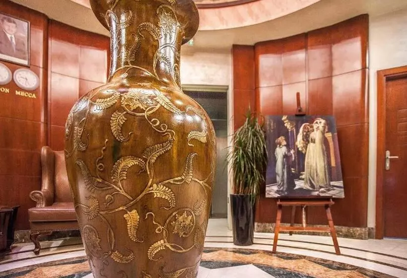 Fotos del hotel Sofia Suites:  8