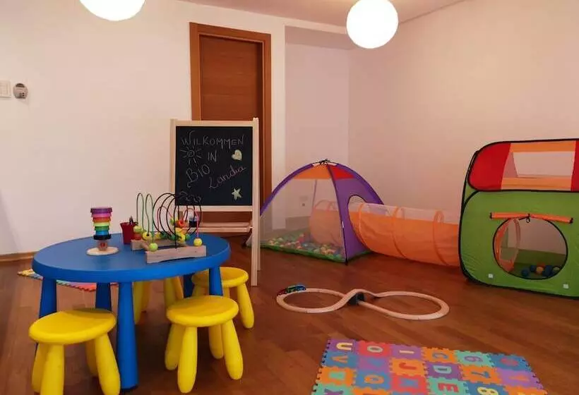 Fotos del hotel Lacromabio   & Apartments:  5