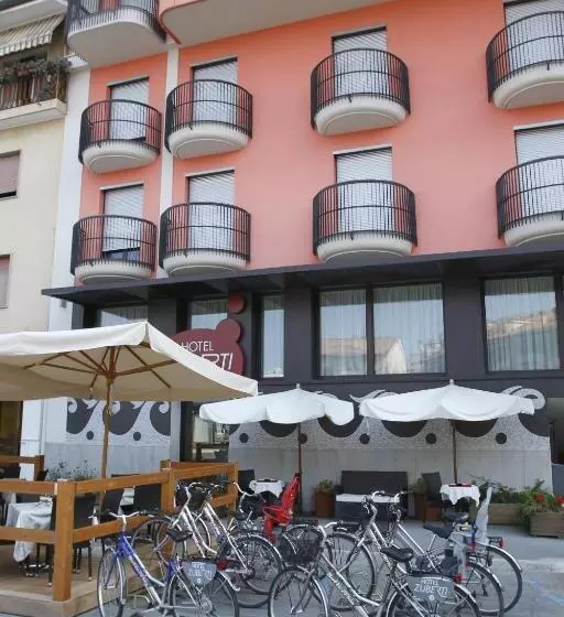 Fotos del hotel Lacromabio   & Apartments:  6