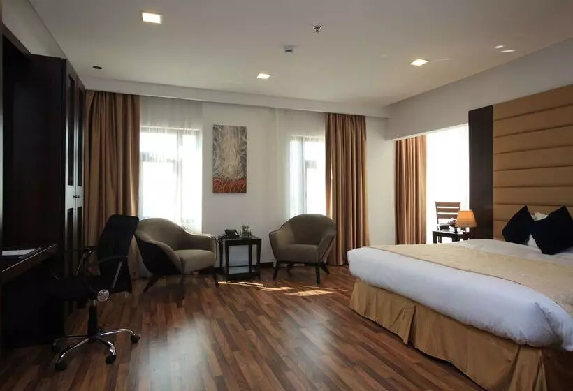 Fotos del hotel Golden Tulip Al Khobar Suites:  2
