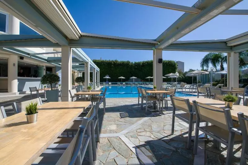 Fotos del hotel Kedrissos:  3
