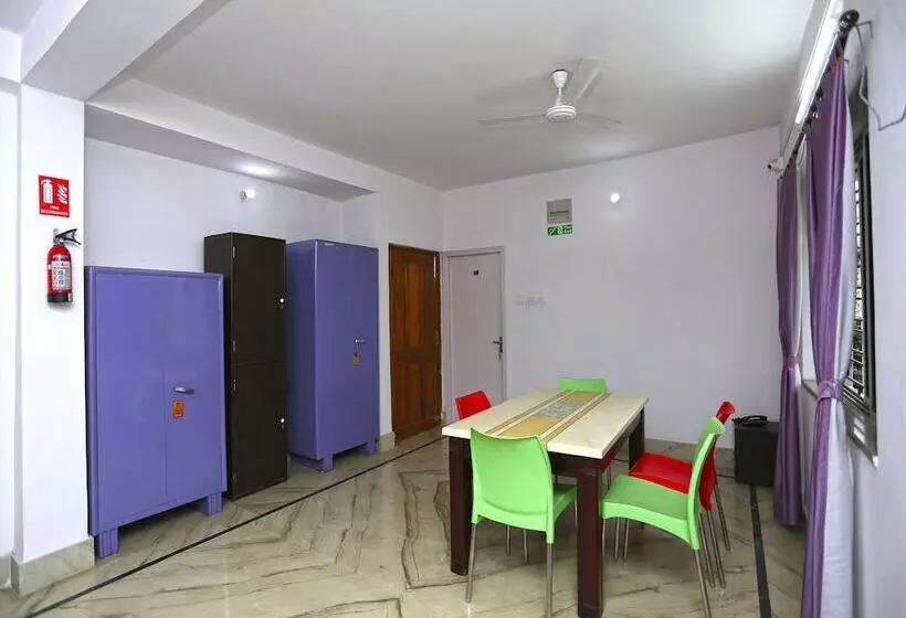 Fotos del hotel Oyo 590 Violet Guest House:  7