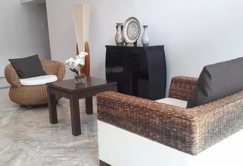 Fotos del hotel Ybc Grand:  24
