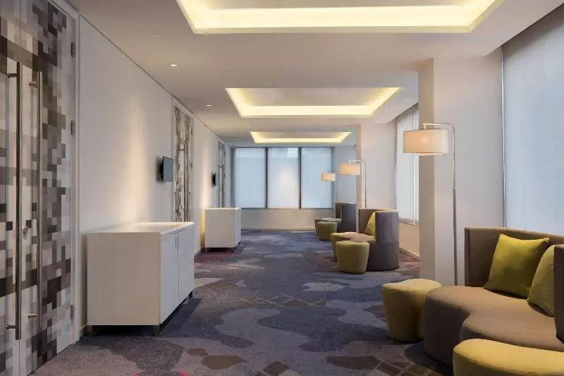 Fotos del hotel Aloft Jakarta Wahid Hasyim:  18