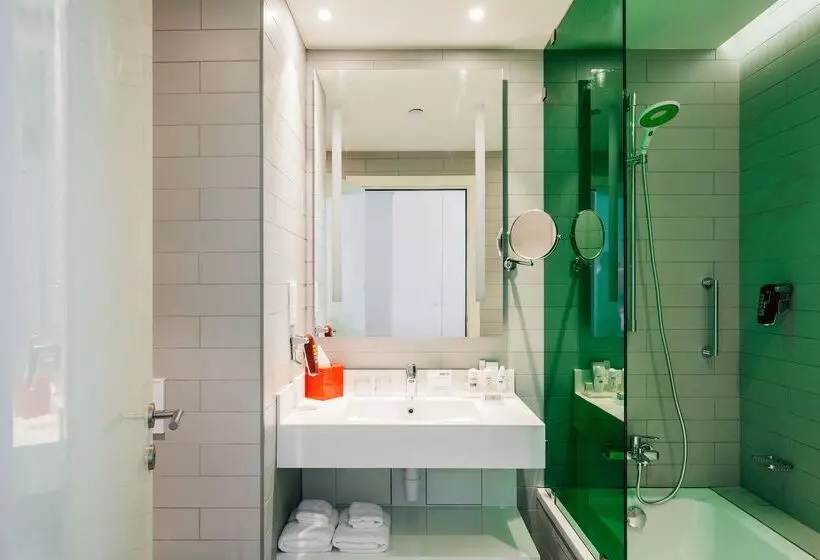 Fotos del hotel Park Inn By Radisson Dubai Motor City:  15
