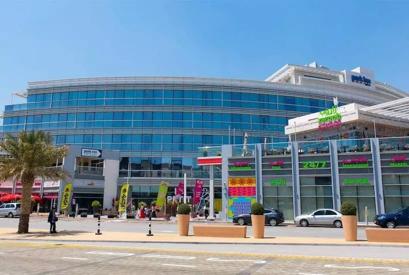 Fotos del hotel Park Inn By Radisson Dubai Motor City:  96