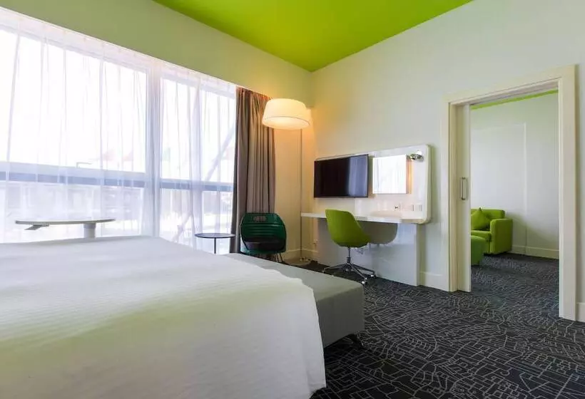 Park Inn By Radisson Dubai Motor City