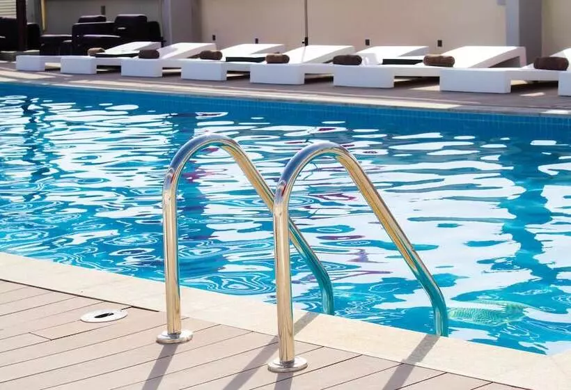 Fotos del hotel Park Inn By Radisson Dubai Motor City:  2