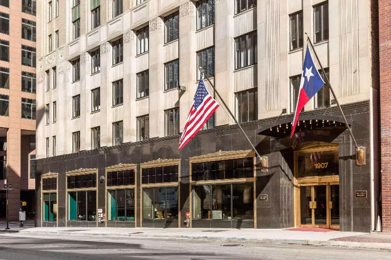 Fotos del hotel Renaissance Saint Elm Dallas Downtown:  1