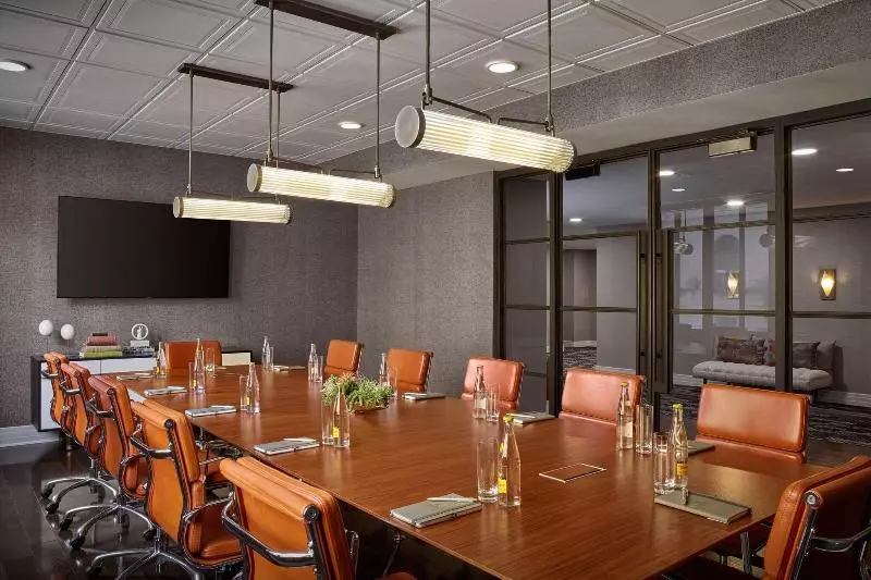 Fotos del hotel Renaissance Saint Elm Dallas Downtown:  7