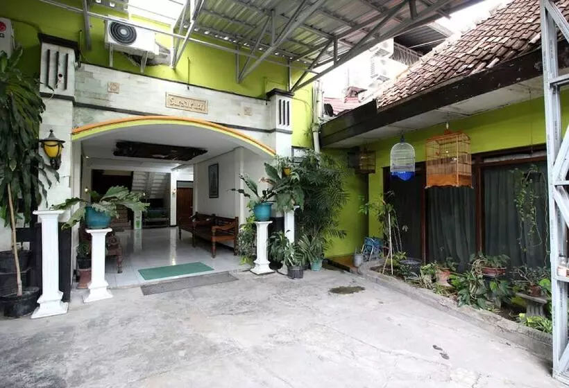 Fotos del hotel Reddoorz Plus Syariah Near Lempuyangan Station 3:  14
