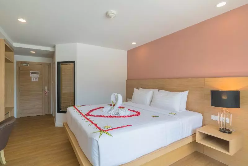 Fotos del hotel New Square Patong   Sha:  10