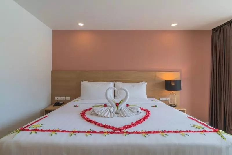 Fotos del hotel New Square Patong   Sha:  2