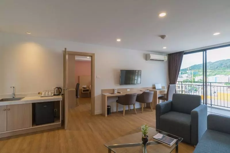 Fotos del hotel New Square Patong   Sha:  16