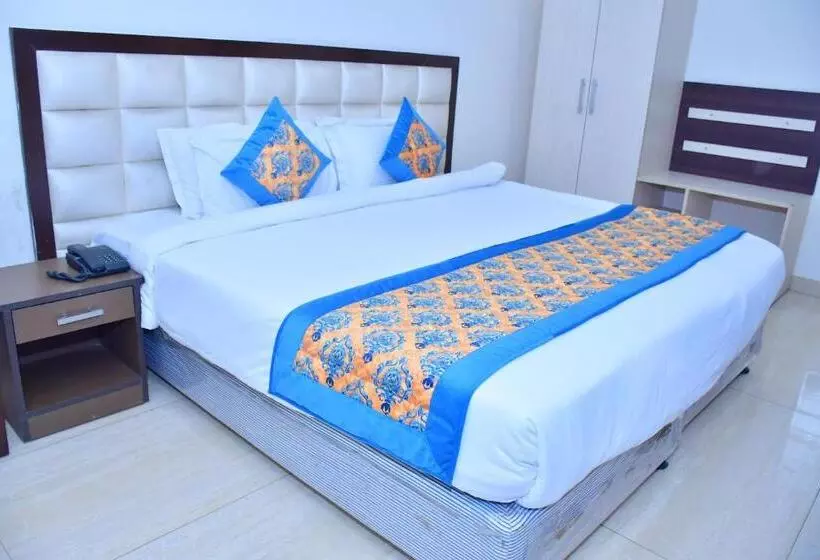 Fotos del hotel Nirvana Suites:  15